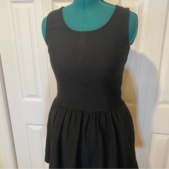 Black Stretchy Modern Drop-Waist Skater Dress with pockets Size Medium - Picture 7 of 13